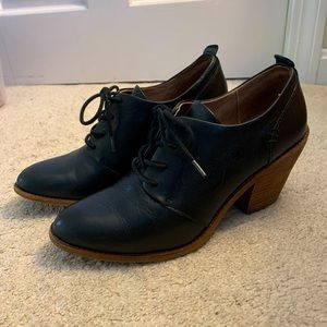 Sofft Tailynn black booties